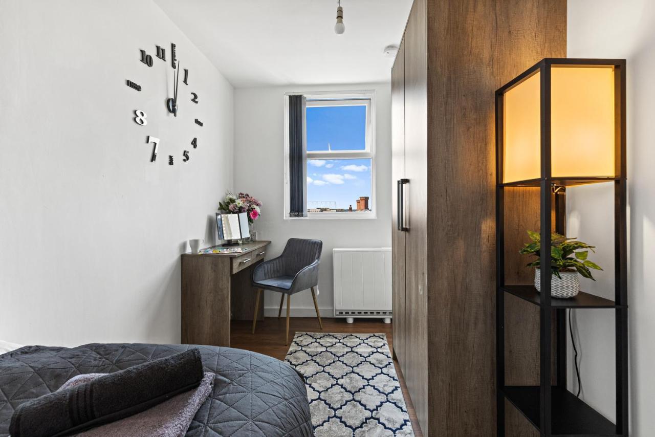 לייסטר The Nines Aparthotel By Aluxor מראה חיצוני תמונה