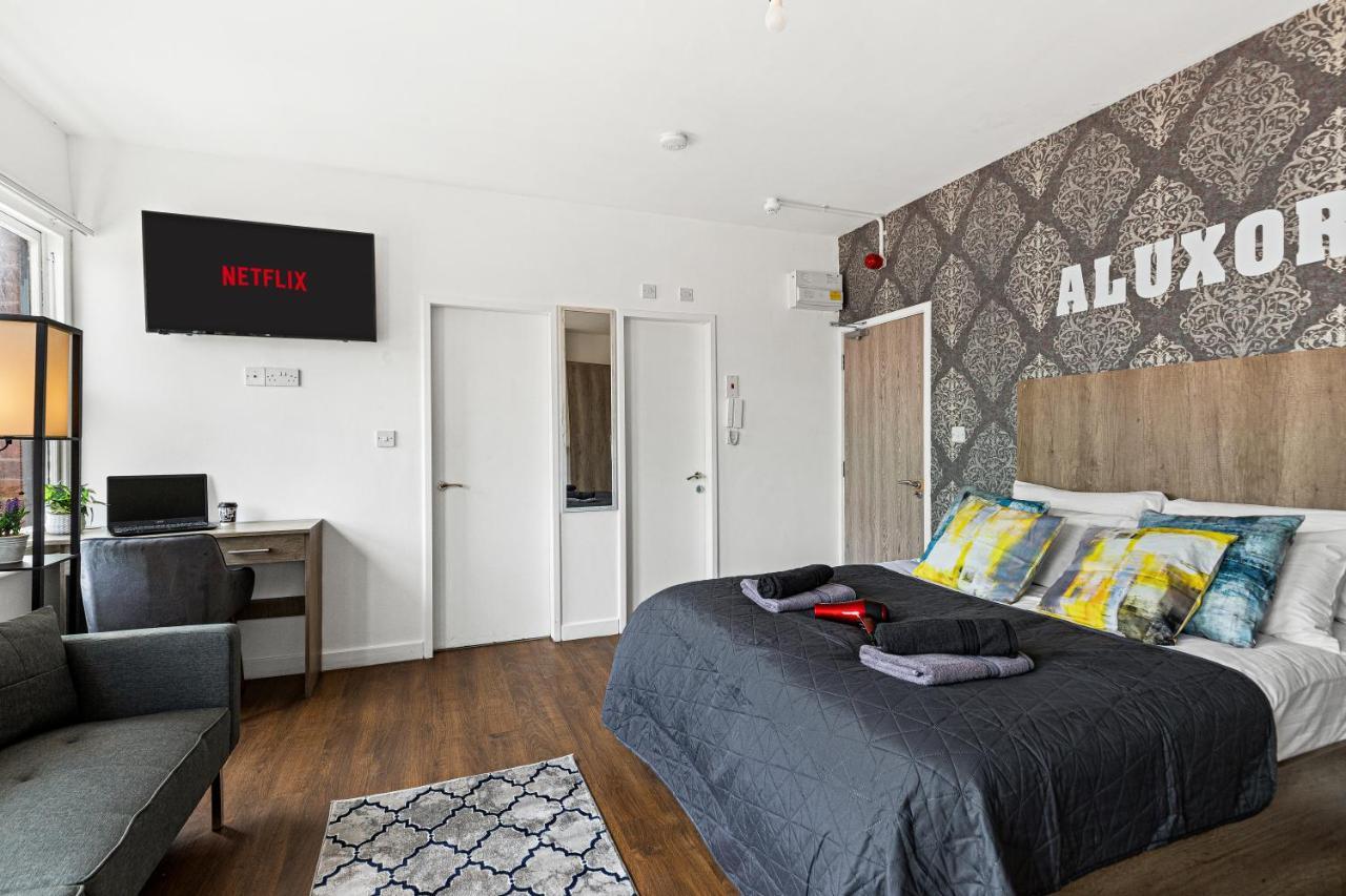 לייסטר The Nines Aparthotel By Aluxor מראה חיצוני תמונה
